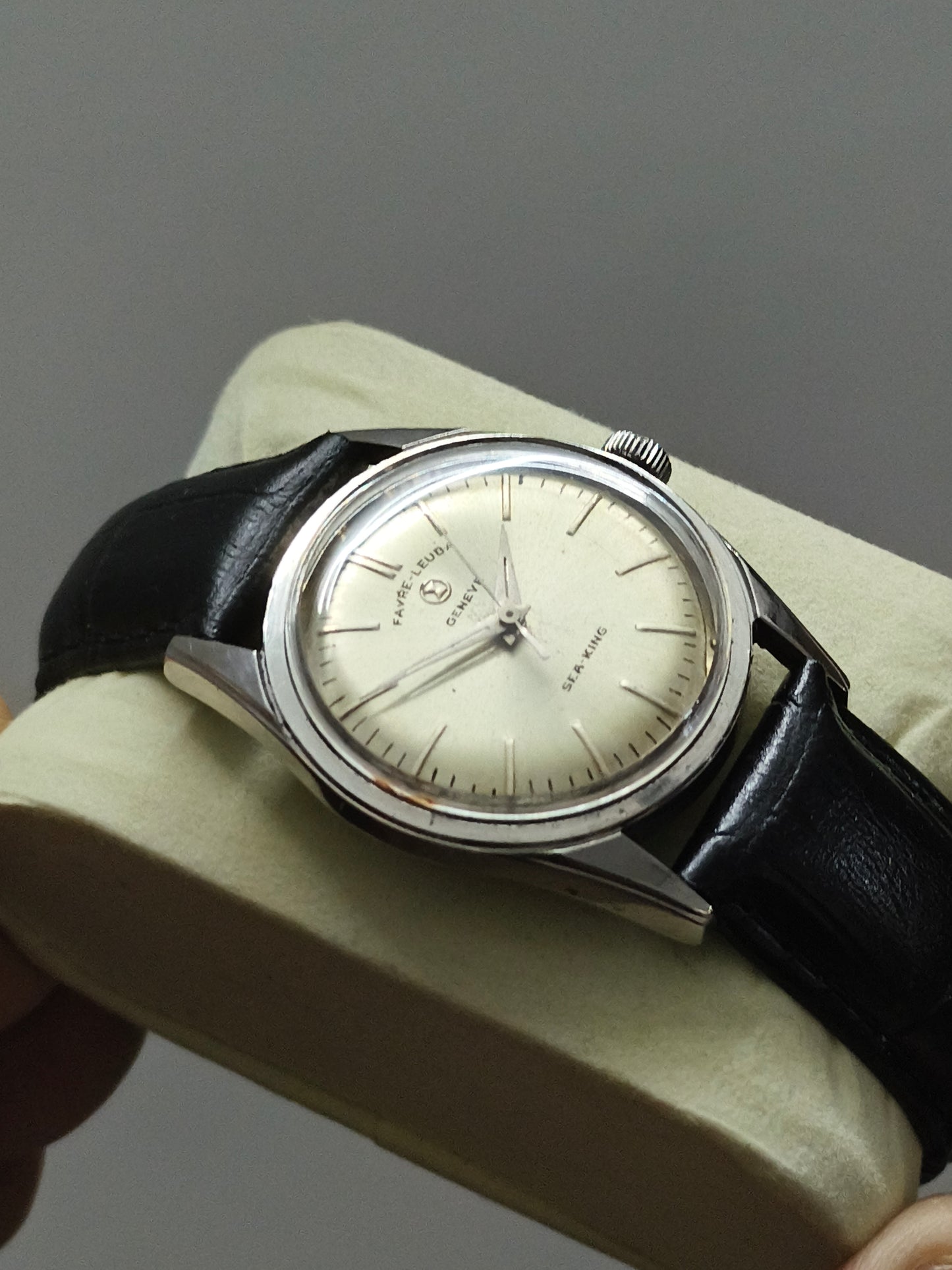 Favre Leuba Vintage Mechanical Sea King Watch 32mm with Silver Dial