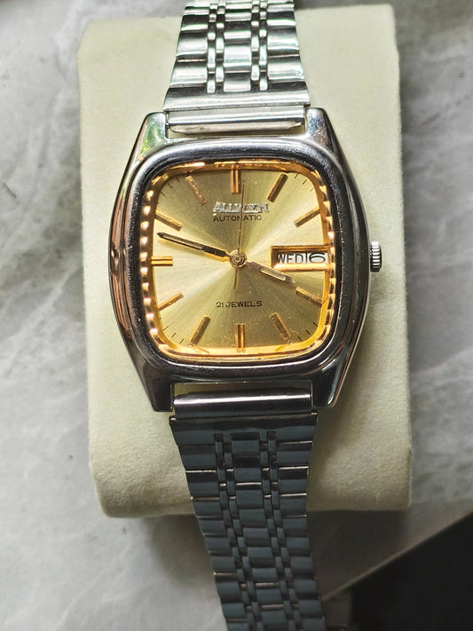 Vintage allwyn automatic beautiful golden sunburst dial